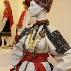 Выставка «Искусство вышивки в России. ХIХ – XXI вв.» в МВК РАХ, 2011