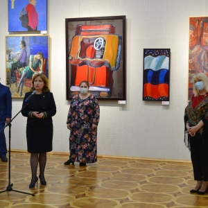 Шестая межрегиональная выставка-конкурс «Красные ворота/Против течения» в Саранске