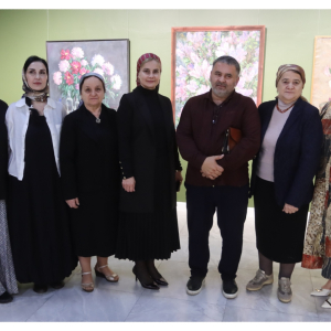 Официальное открытие выставки «В поисках радости» в Сунже. Фото: Надин Цицкиева для Государственной выставочной галереи Республики Ингушетия.