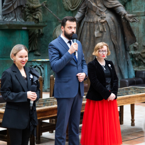 19.10.2023. Праздник «Посвящения в юные художники» учащихся Московской центральной художественной школы при РАХ в МВК РАХ Галерее искусств Зураба Церетели. Фото: Мария Малая