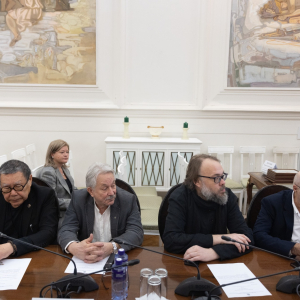 Вручение наград в рамках заседания Отделения архитектуры РАХ 15 апреля 2026 года. Фото: Виктор Берёзкин, пресс-служба РАХ