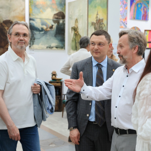 XV фестиваль современного искусства «Традиции и современность» в Гостином дворе. Фото: Виктор Берёзкин, пресс-служба РАХ