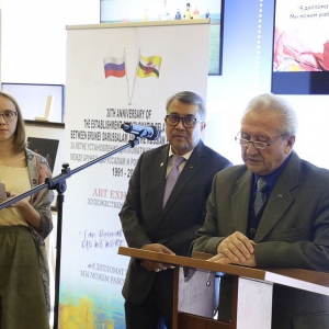 04.10.2021. Выставка произведений почетного члена РАХ, посла Брунея в России Хайни Хашима в МГИМО