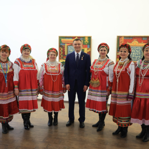 Российская академия художеств и Министерство культуры Республики Мордовия подписали соглашение и презентовали выставку в МВК РАХ. Фото: Виктор Берёзкин, пресс-служба РАХ