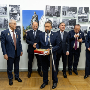 Юбилейная выставка «Время, люди, скульптура» Сергея Олешни в Ростове-на-Дону. Фото: Артур Оганесян