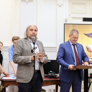 На заседании Президиума РАХ 19 мая 2026 года. Фото: Виктор Берёзкин, пресс-служба РАХ.