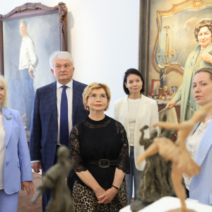 Российская академия художеств и Министерство культуры Республики Мордовия подписали соглашение и презентовали выставку в МВК РАХ. Фото: Виктор Берёзкин, пресс-служба РАХ
