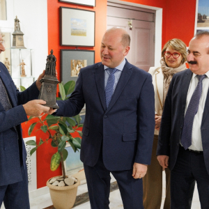 В Ростове-на-Дону открылась «Галерея искусств академика РАХ Сергея Олешни». Фото: Артур Оганесян