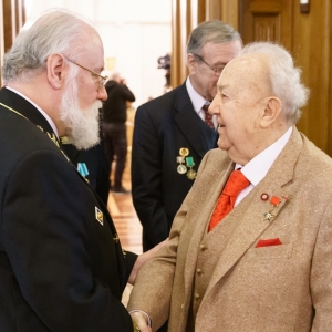 Гашение почтовой марки к 75-летию Ялтинской конференции с изображением скульптуры «Большая тройка» работы З.К.Церетели в МИД