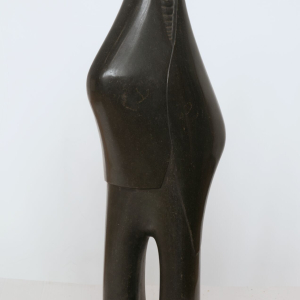 Клычмурад Ярмамедов. Туркменская невеста. 1976 г. Габбро. 82х25х28. Государственная Третьяковская галерея.